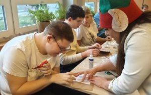 Warsztaty Świąteczne w Ośrodku Rehabilitacyjno Edukacyjno Wychowawczym w Bytomiu (10)